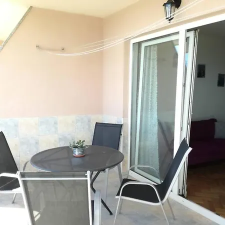 Apartment Lo - 5 *
